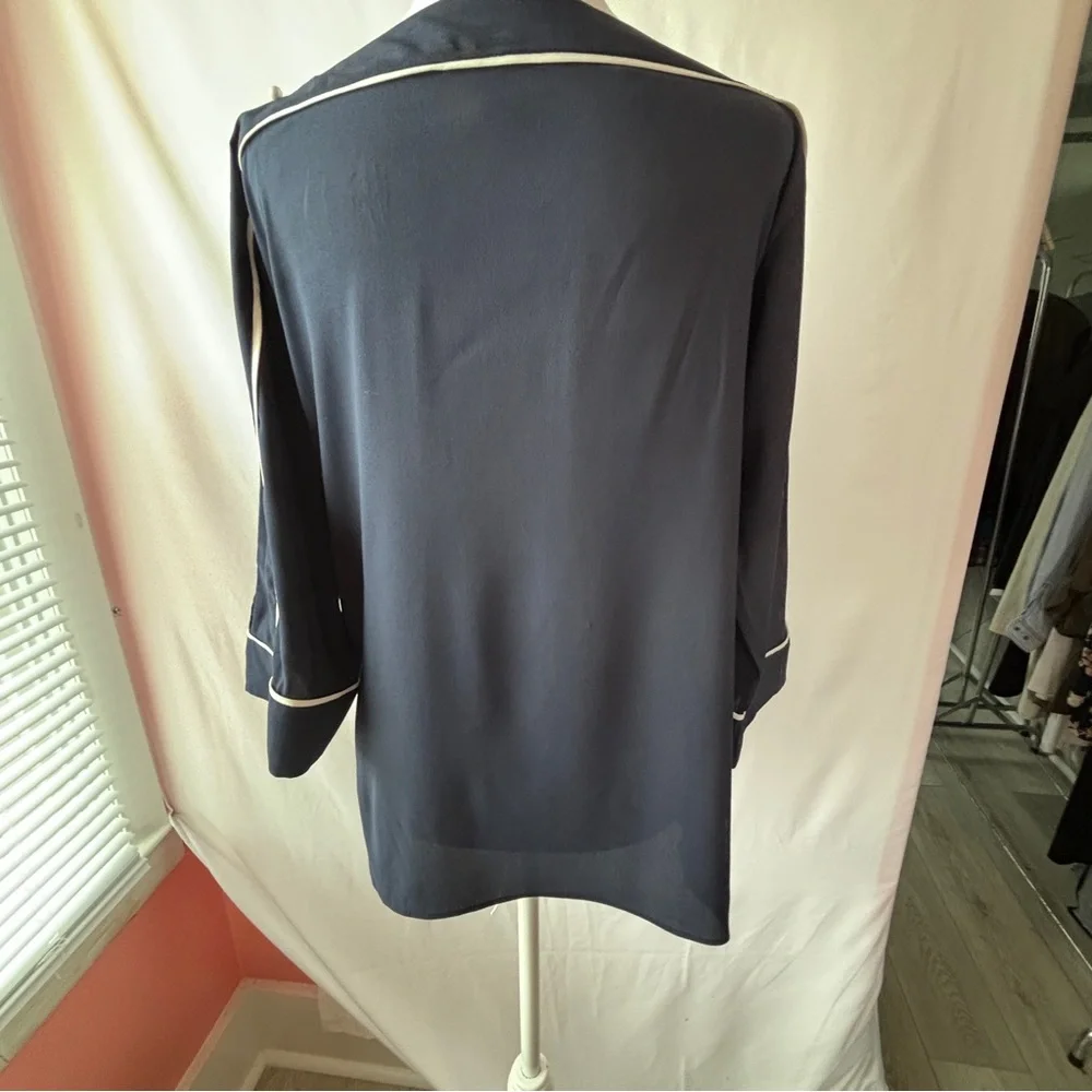 Ann Taylor XS Navy Blue with White Trim Boat Neck Blouse Slit Sleeves NWT - Picture 11 of 12